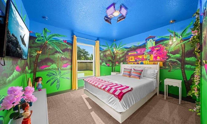 Palm Bay Casa | Brand New Theme House w Game Room : Encanta Magical