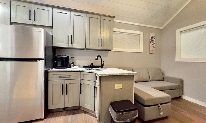 Hiawassee Cabaña | Brand New Tiny Home in Downtown Hiawassee on the Lake!
