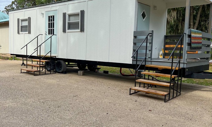 Steinhatchee Cabina | Brand New Tiny House- Walking Distance to SeaHag!