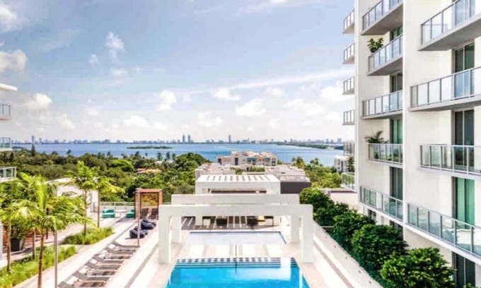 Northeast Miami Apartamento | BRAND NEW TOP FLOOR IN THE HEART OF MIAMI