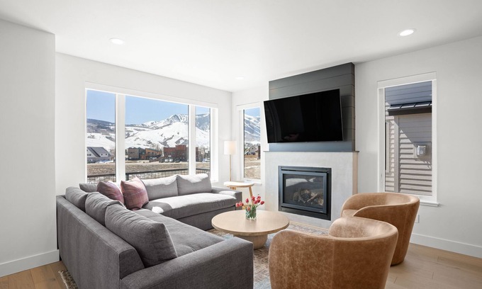 Crested Butte South Casa | Brand New Townhome - Red Diamond Lodge with Amazing Mountain Views!