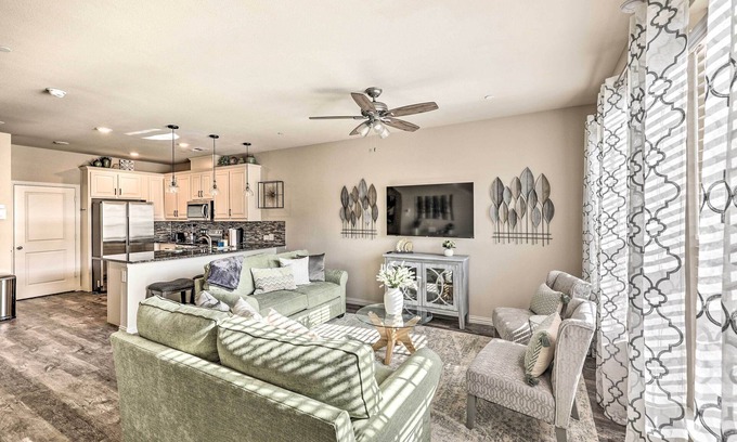 Denton Casa | Brand-New Townhome Near UNT/TWU & The Square!