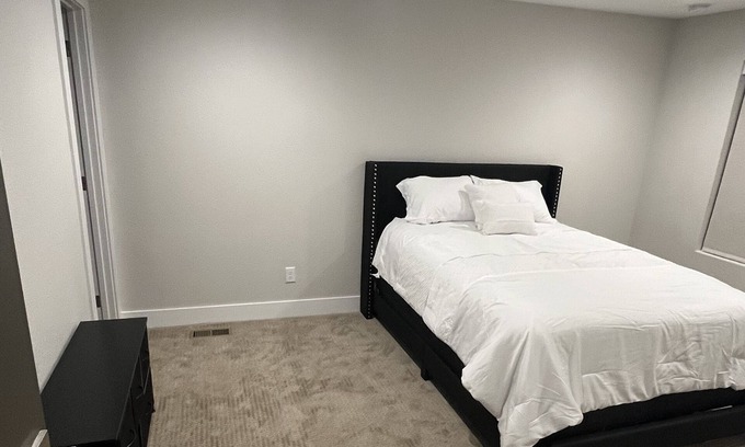 Barths Casa | Brand new townhouse, shared rental with owner, master room for rent.