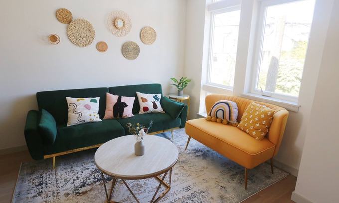 Fremont Casa | Brand New Townhouse w/Parking, Walk to the Zoo!