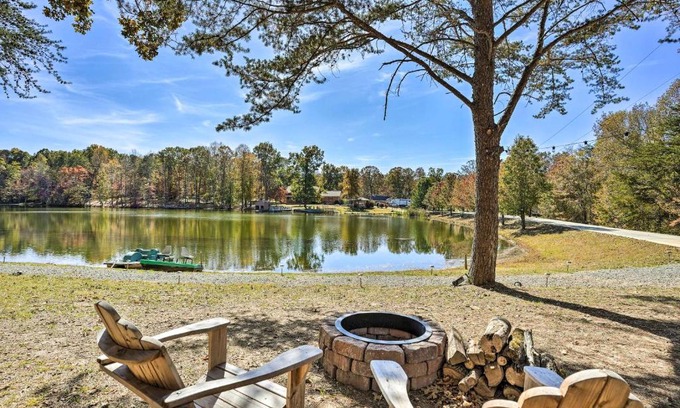 Trenton Casa | Brand-New Trenton Cabin Panoramic Lake Views