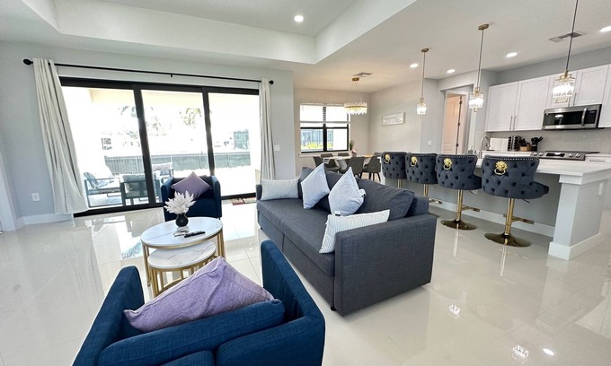 San Carlos Park Casa | Brand New Vacation Home