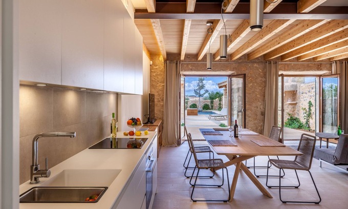 Consell Casa | A estrenar. Muy bien mantenido! Gran decoracion Ideal para familias y grupos.