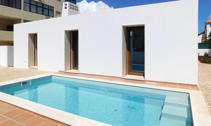 Alvor Villa | Brand New Villa with Private Pool and Lovely Garden near the beach.