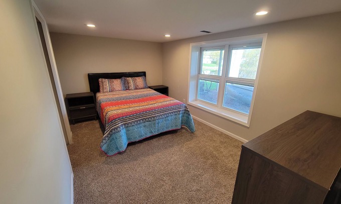 West Bloomington Casa | Brand New WATERFRONT Listing!