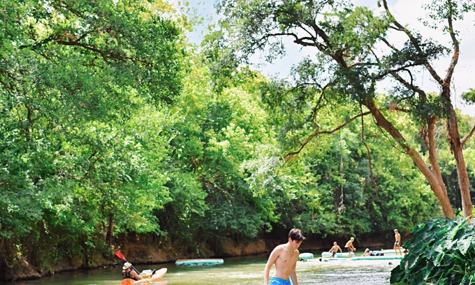 Sutherland Springs Cabina | Brand new waterfront Cabin with many amenities: Pool, hot tub & kayaking. - RC8