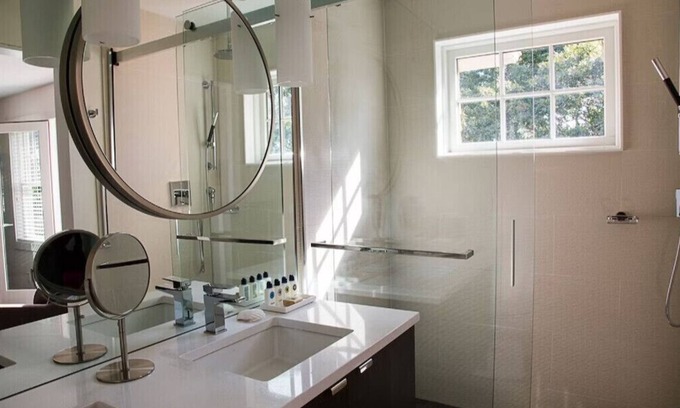 Culloden Shores Condominio | Brand New Waterfront - Chic & Sophisticated