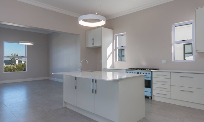 Trawal Casa | Casa moderna a estrenar situada dentro de una granja de olivos