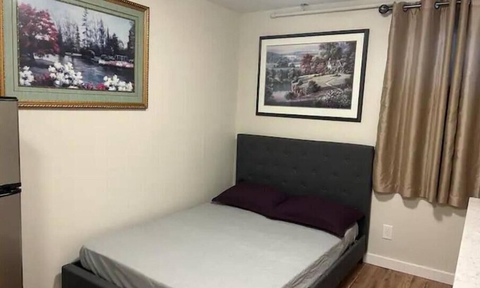 Saskatoon Apartamento | Brandnew Studio in Best Location
