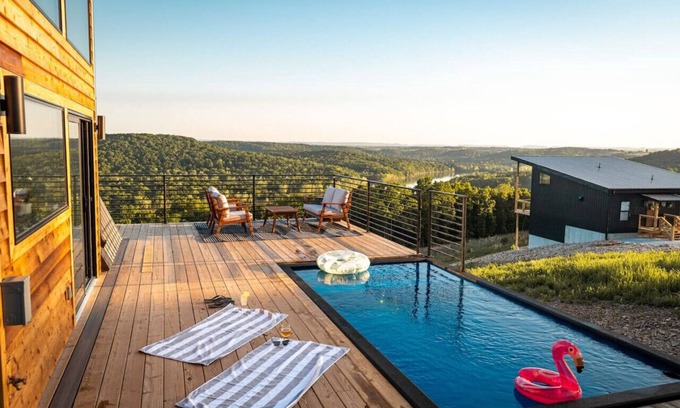 Omaha Apartamento | Branson Romantic Getaway Swimming Pool Lake Views