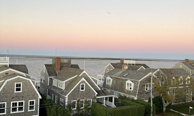 Brant Point Casa | brisas Brant Point, vistas espectaculares. Perfecto para la familia. Caminar a la ciudad / playa!
