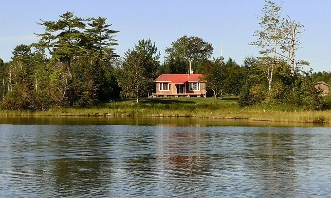 Cape Breton Island Cabaña | Bras d'Or lake seclusion - Cottage on the coves