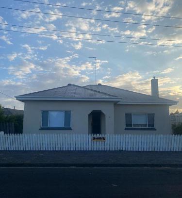 Port Macdonnell Casa | Break-A-Way Accommodation