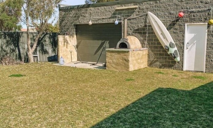 Lancelin Casa | Break-A-Way - Delightfully colourful & spacious