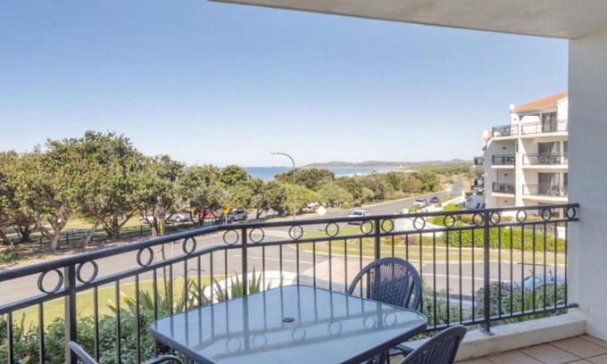 Yamba Casa | Breakers 2 - 6, 18 - 20 Pacific Parade