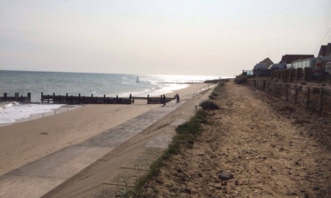 Walcott Casa | 'Rompedores' junto al mar