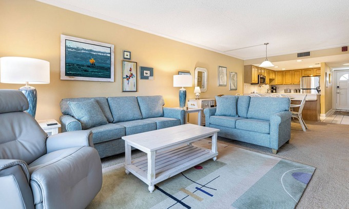 Sanibel Condominio | Breakers West B6 **14 Night Minimum Jan - April, 4 Night minimum May - Dec**