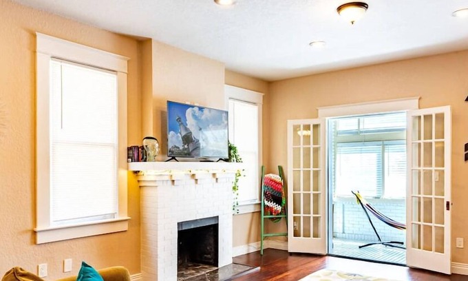 Hyde Park Apartamento | Breakfast Club - U of Tampa Flat in N Hyde Park