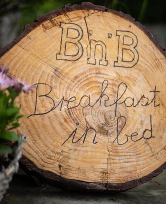 Horschhausen Cama Y Desayuno | Breakfast in bed