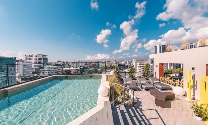 Downtown Santo Domingo Apartamento | Breakfast Included at Regatta Living 505