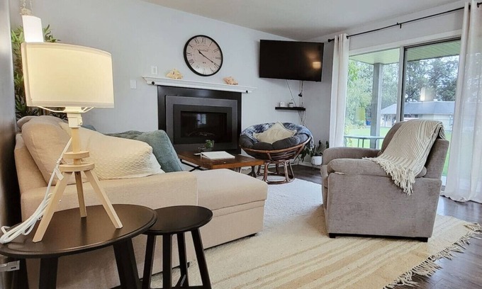Regional District of Nanaimo Apartamento | Breathe Deep. Sleep Easy. Stay Oceanside