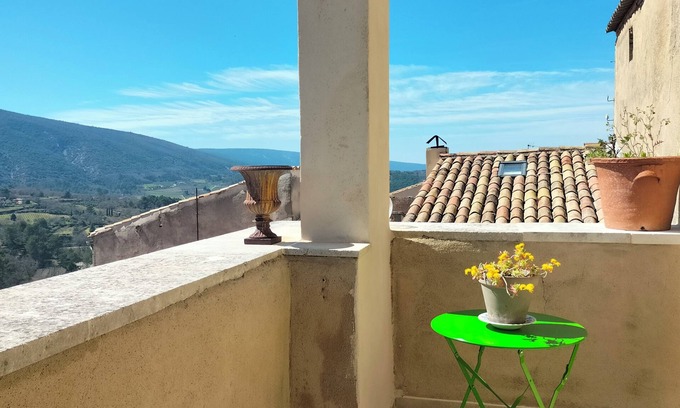 Bonnieux Apartamento | Breathtaking apartment with a south-facing terrace overlooking the Luberon