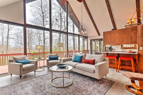 Brevard Casa | Breathtaking Brevard Home with Screened Porch!