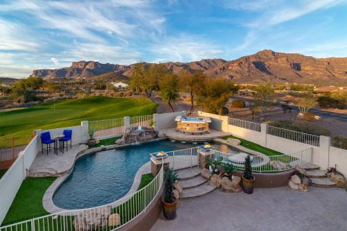 Gold Canyon Casa | Breathtaking Family Retreat in Elite Gold Canyon!