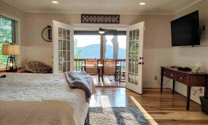 Scaly Mountain Casa | Breathtaking home with Astonishing Mountain Panoramic Views!