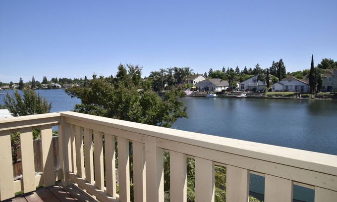 Stockton Casa | Breathtaking LakeFront, long term rental only, 210 dollars a day, 30 days up.
