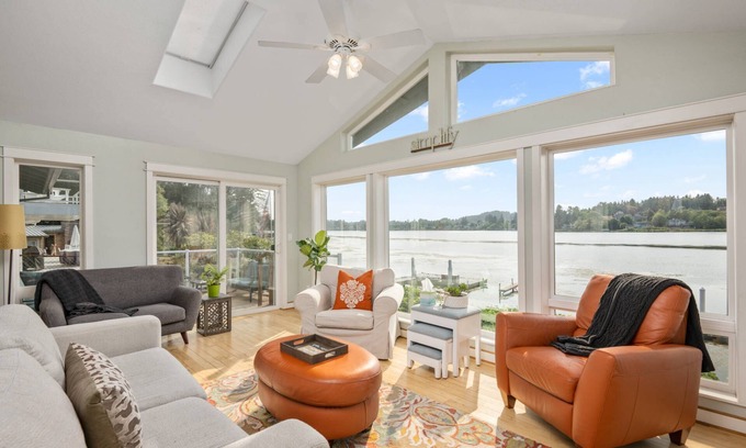 Otis Casa | Great Deals on Summer Stays!