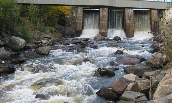 Magnetawan Cabaña | Breathtaking & Newly Renovated Lakeside Cottage