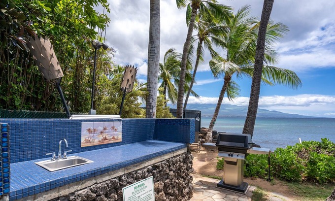 Maalaea Condominio | Breathtaking Ocean Front Views! Pool, Hot Tub!