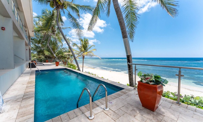 Bodden Town Condominio | Breathtaking Ocean Front Sea Palm Villa #3