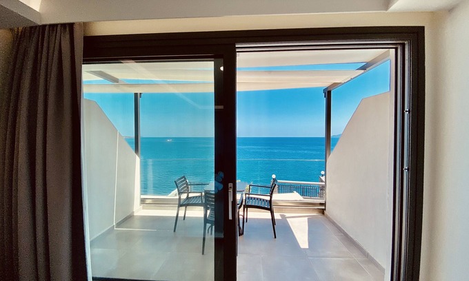 Ammoudara Apartamento | Breathtaking sea view studios