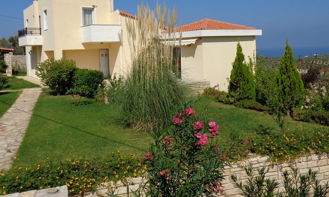 Maroulas Villa | IMPRESIONANTE CASA CON VISTA CERCA DE LA PLAYA CON WI-FI Y PISCINA PRIVADA