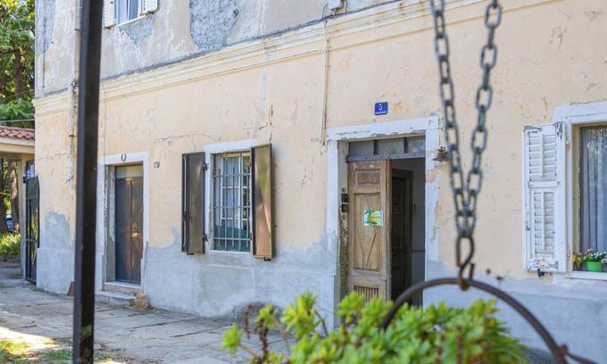 San Giovanni-Chiadino-Rozzol Apartamento | Breathtaking view of the infinite sea, an oasis of peace in the greenery