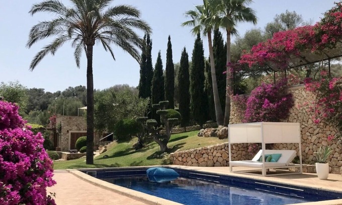 Manacor Otro | Breathtaking views in luxury finca, dream garden, pool, absolute tranquillity, BBC