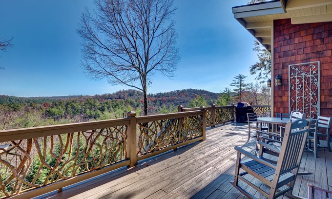 Mirror Lake Casa | Breathtaking views,private property,glass porch w/wood-burning fireplace