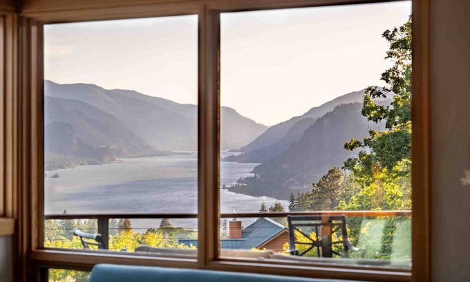 White Salmon Casa | Great Deals on Summer Stays!