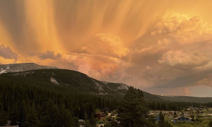 Blue River Cabina | Breck Cabin - Private Hot Tub! Close to Breck! Views!