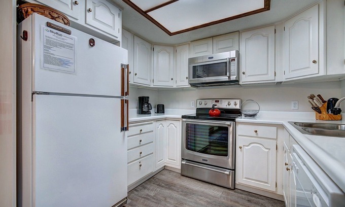 Peak 9 Casa | Breckenridge Pet-Friendly Trappeur 3 Townhouse by RedAwning