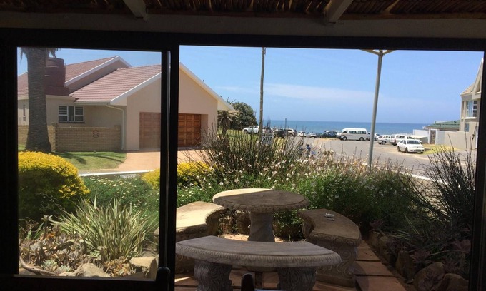 Kidd's Beach Cama Y Desayuno | Breeze Inn Bed and Breakfast