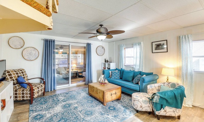 Broadkill Beach Casa | BREEZY BUNGALOW - 4 BD, 2BA - Sleeps 8 - Rooftop Deck
