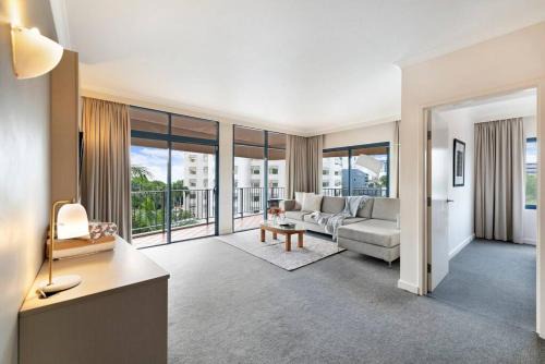 Darwin City Centre Apartamento | Breezy Harbourfront Resort Escape with Tropical Pool