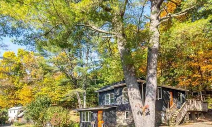 Town of Marbletown Cabina | Breezy Hill 3BR Modern & Quiet Home in Catskills